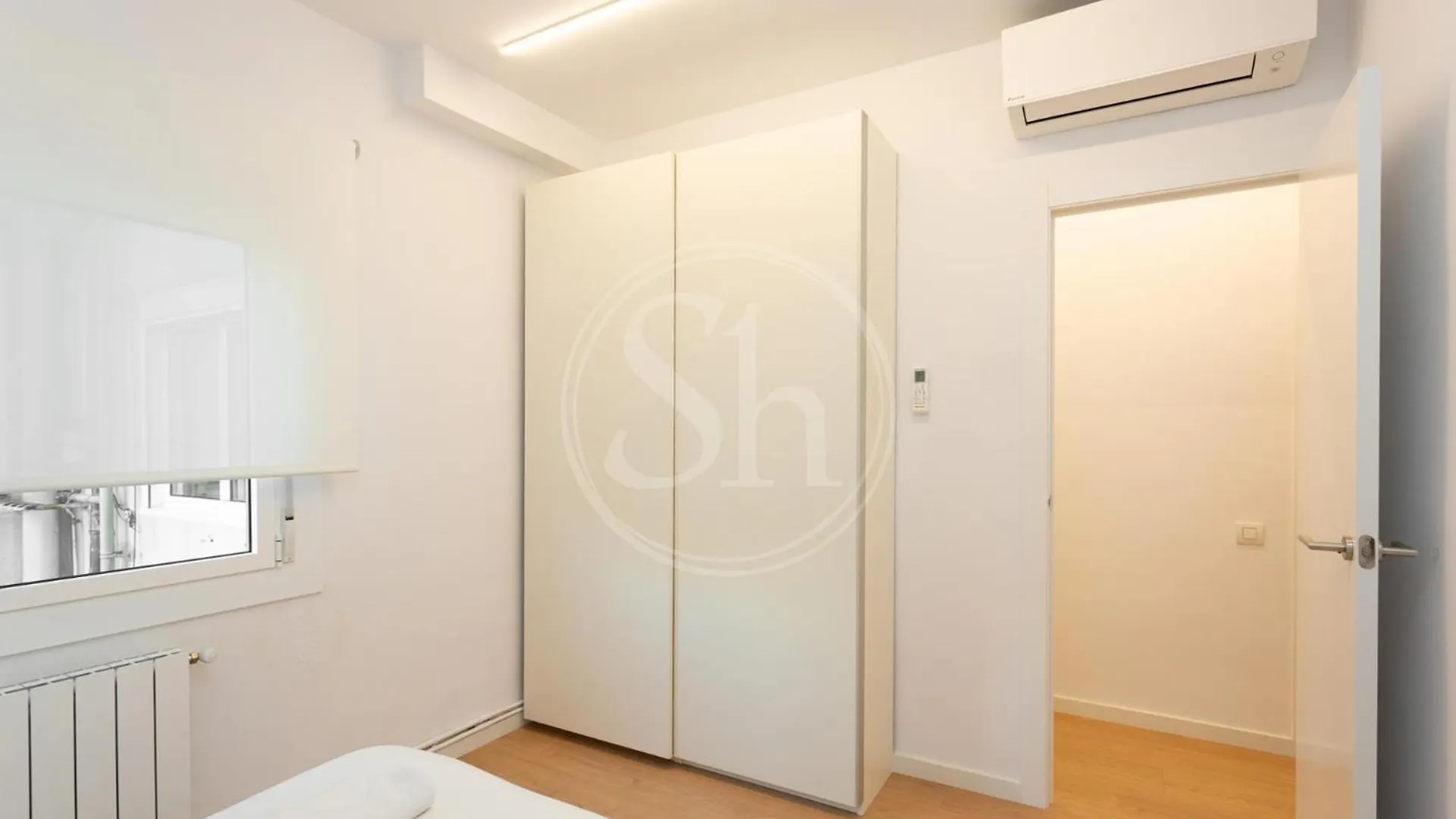 Apartamento Familiar Junto A Hospital Clinic Barcelona 0*,