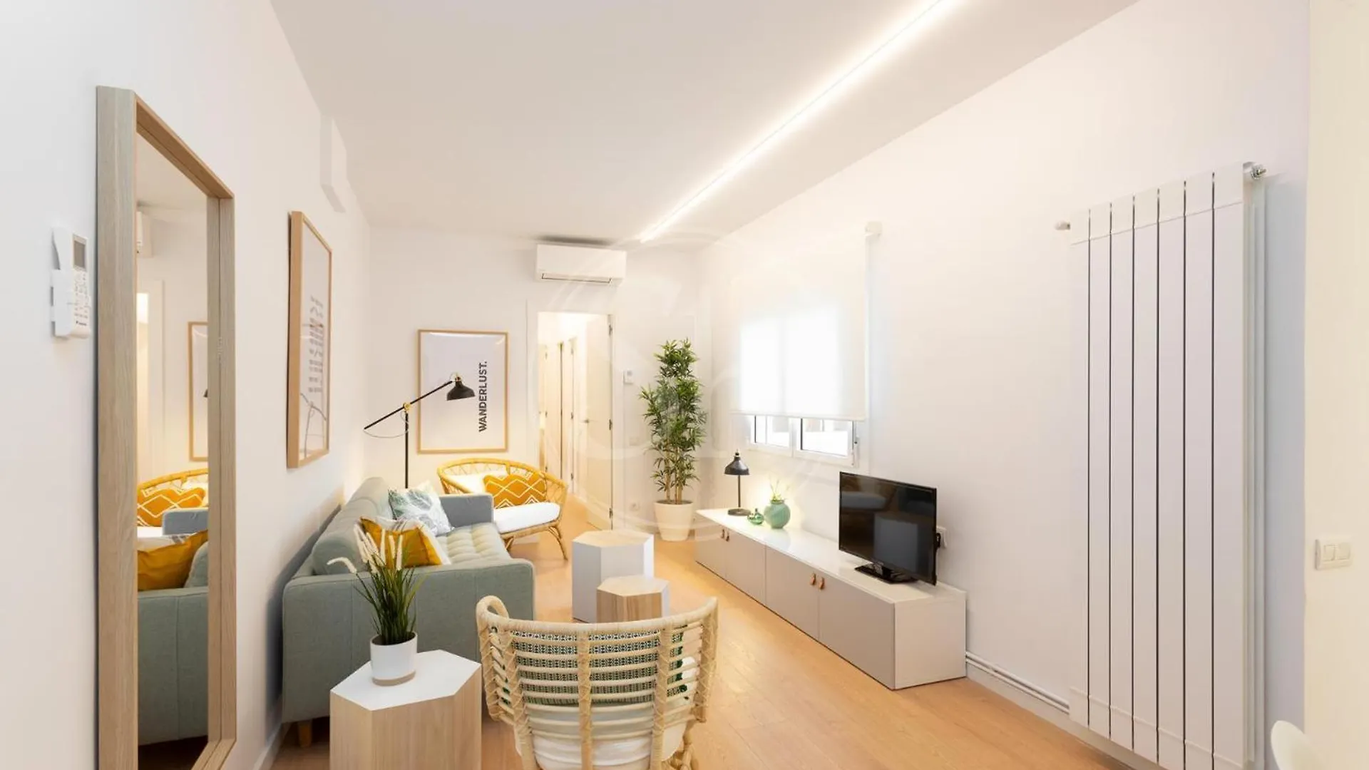 Apartment Apartamento Familiar Junto A Hospital Clinic Barcelona Spain